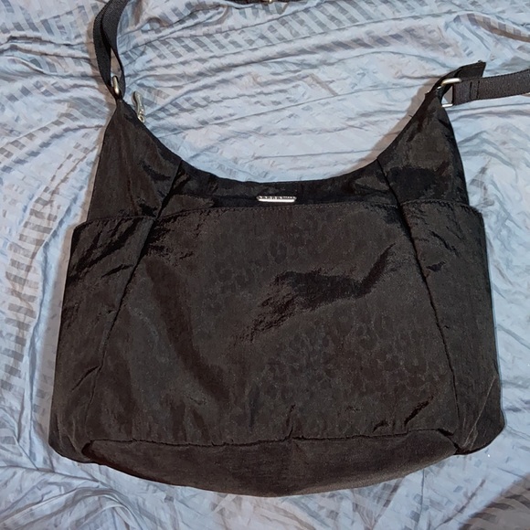 Like new Baggallini Leopard Animal Print Travel Crossbody bag - Picture 3 of 12